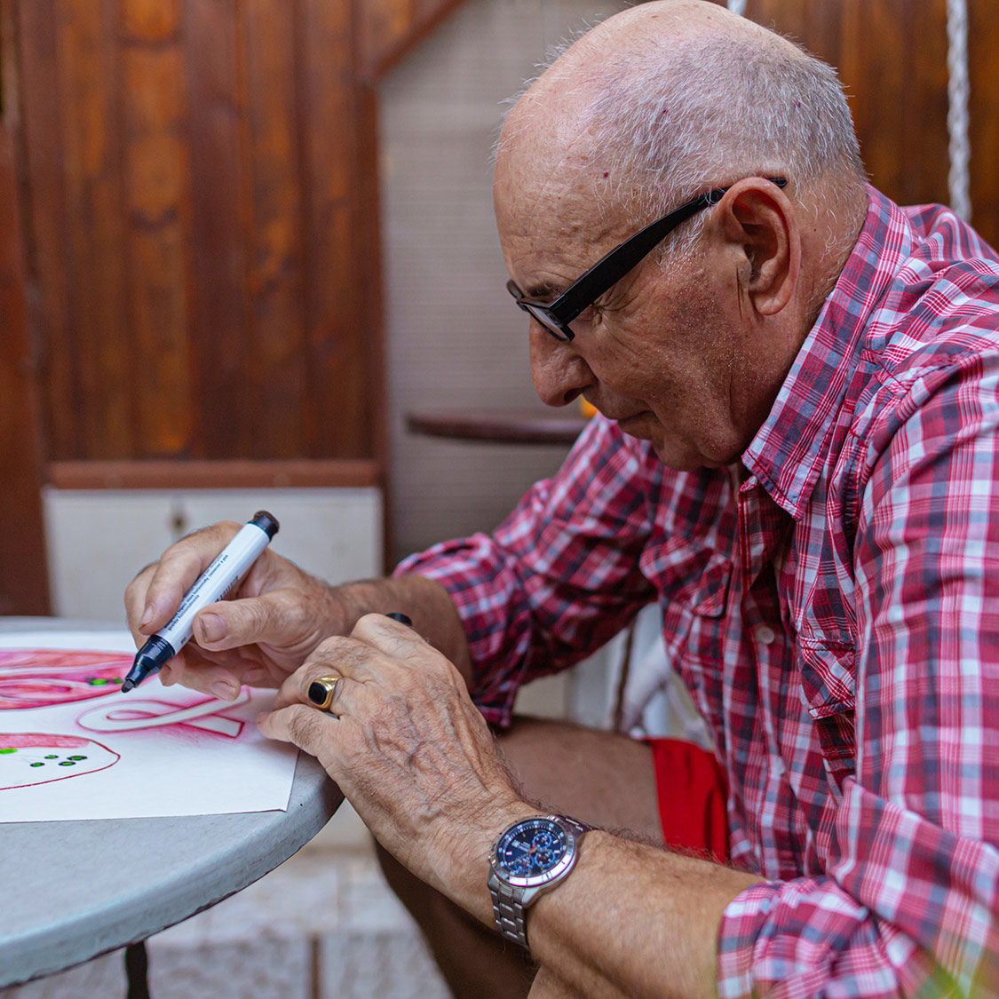 Male patient during art therapy